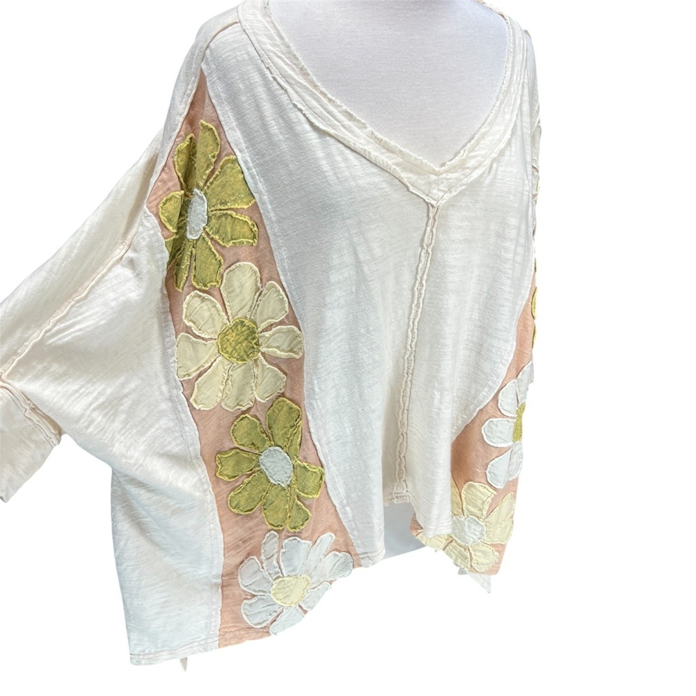Oli & Hali Floral Applique Oversized Cotton Top Cream Peach Boho Small Hippie